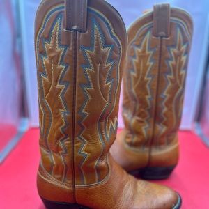 Nocona men vintage, brown leather, cowboy boots